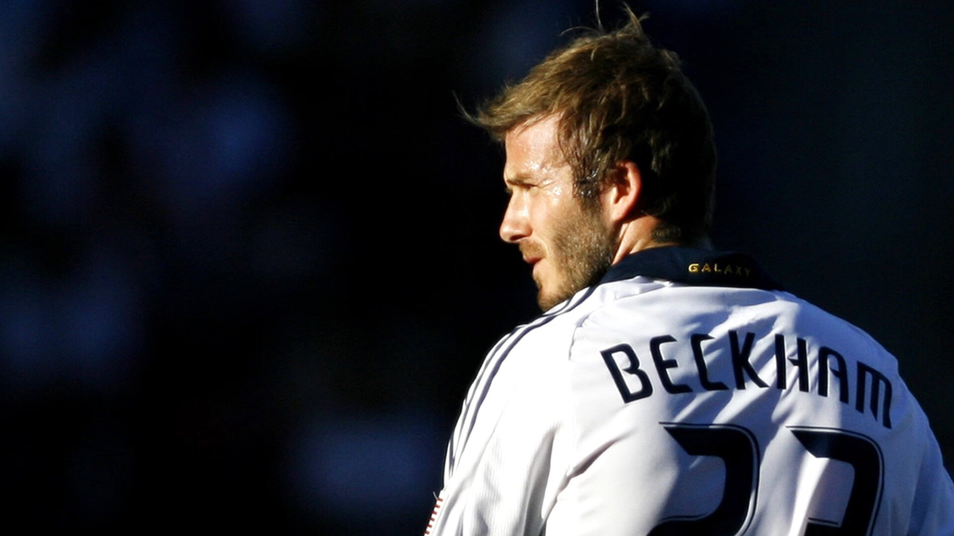 快船距离沉船也就一步之遥的事情了,这赛季除了哈登到退步了,快船有多少人离队