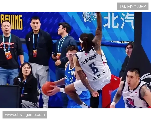 首钢男篮末节实现反超,整体执行力明显加强 首钢男篮末节实现反超,整体执行力明显加强