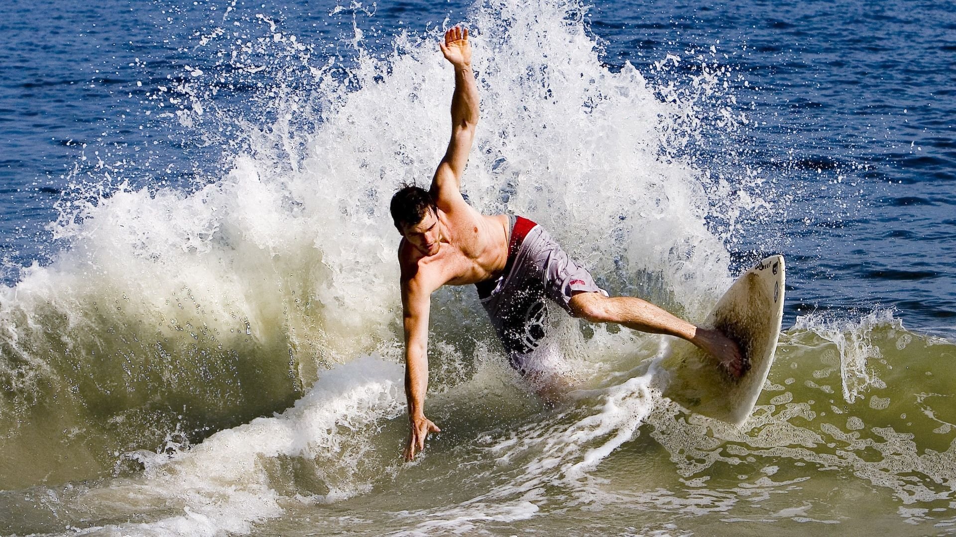 CS2枪战操作技巧全场震撼，cs枪法技巧